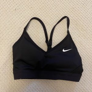Nike light support sports bra